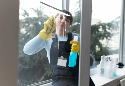 Nettoyage de vitres intérieures et extérieures à Maffliers